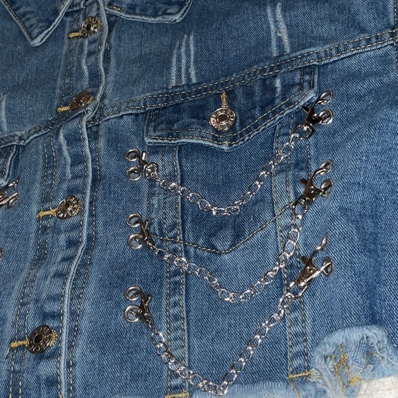 Blue jean cropped jacket with removable chains. 2 ways to wear - Picture 5 of 10